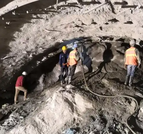 中牟拱顶带模注浆料的施工流程及注意事项